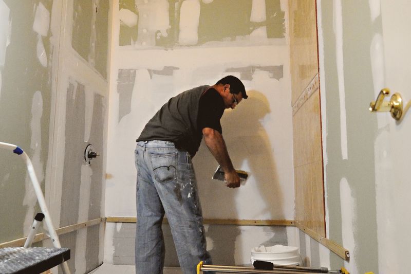 Luxurious But Affordable: Bathroom Remodeling Ideas On a Budget